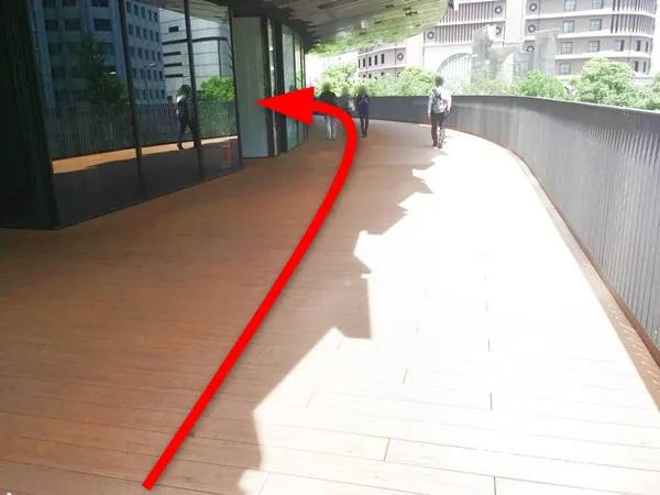 阪神線 大阪梅田駅～梅田阪神従業員通用口（従業員入口）までの経路画像8［日星株式会社］