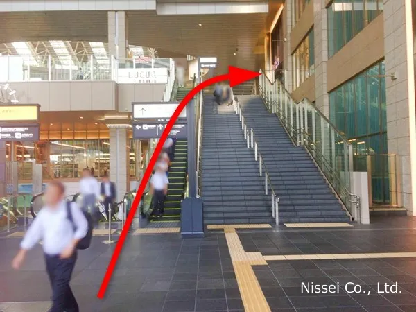 Osaka Metro御堂筋線 梅田駅～ルクアイーレ従業員通用口（従業員入口）までの経路画像11［日星株式会社］