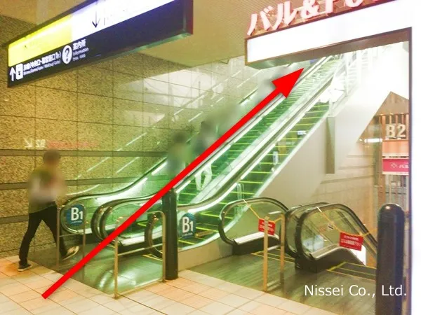 Osaka Metro御堂筋線 梅田駅～ルクアイーレ従業員通用口（従業員入口）までの経路画像4［日星株式会社］