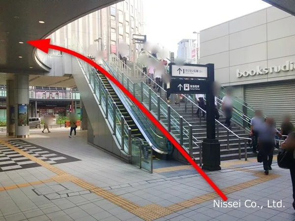 Osaka Metro御堂筋線 梅田駅～ルクアイーレ従業員通用口（従業員入口）までの経路画像6［日星株式会社］