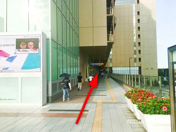 Osaka Metro御堂筋線 梅田駅～ルクアイーレ従業員通用口（従業員入口）までの経路画像7［日星株式会社］