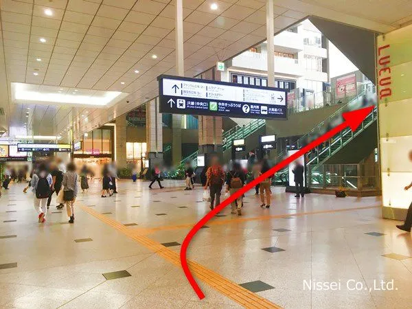 Osaka Metro御堂筋線 梅田駅～ルクア大阪従業員通用口（従業員入口）までの経路画像6［日星株式会社］